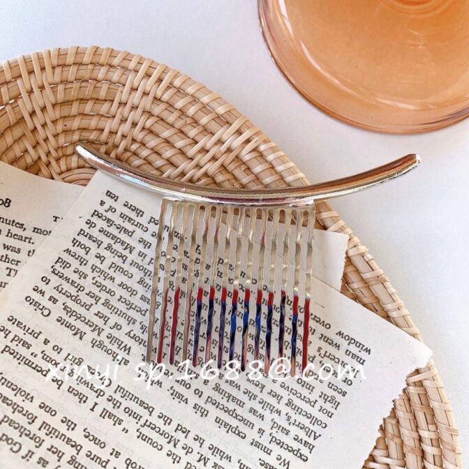 ヘアアクセサリー　コーム　メタルコーム　シルバー　韓国ヘアアクセサリー